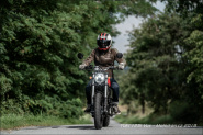 Yuki 125i Vox: Jako Ducati Scrambler